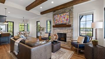 TV, fireplace
