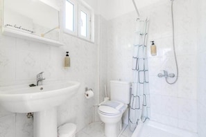 Bathroom - Saint Peter Bay Aparthotel (Corfu)