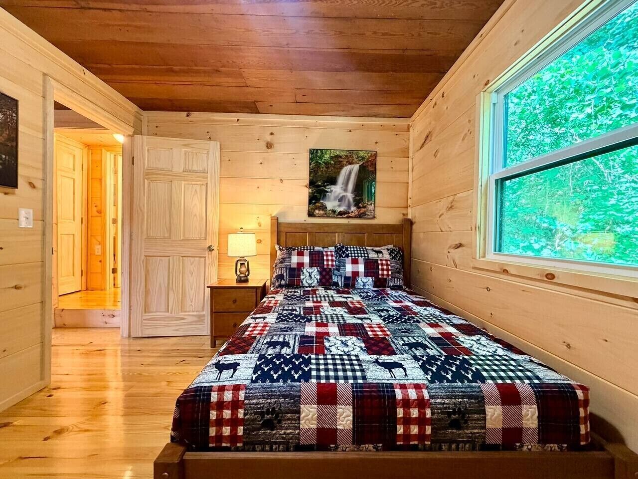 WiFi, bed sheets