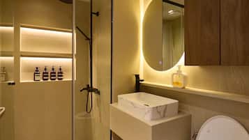 Superior Apartment, City View | Bathroom