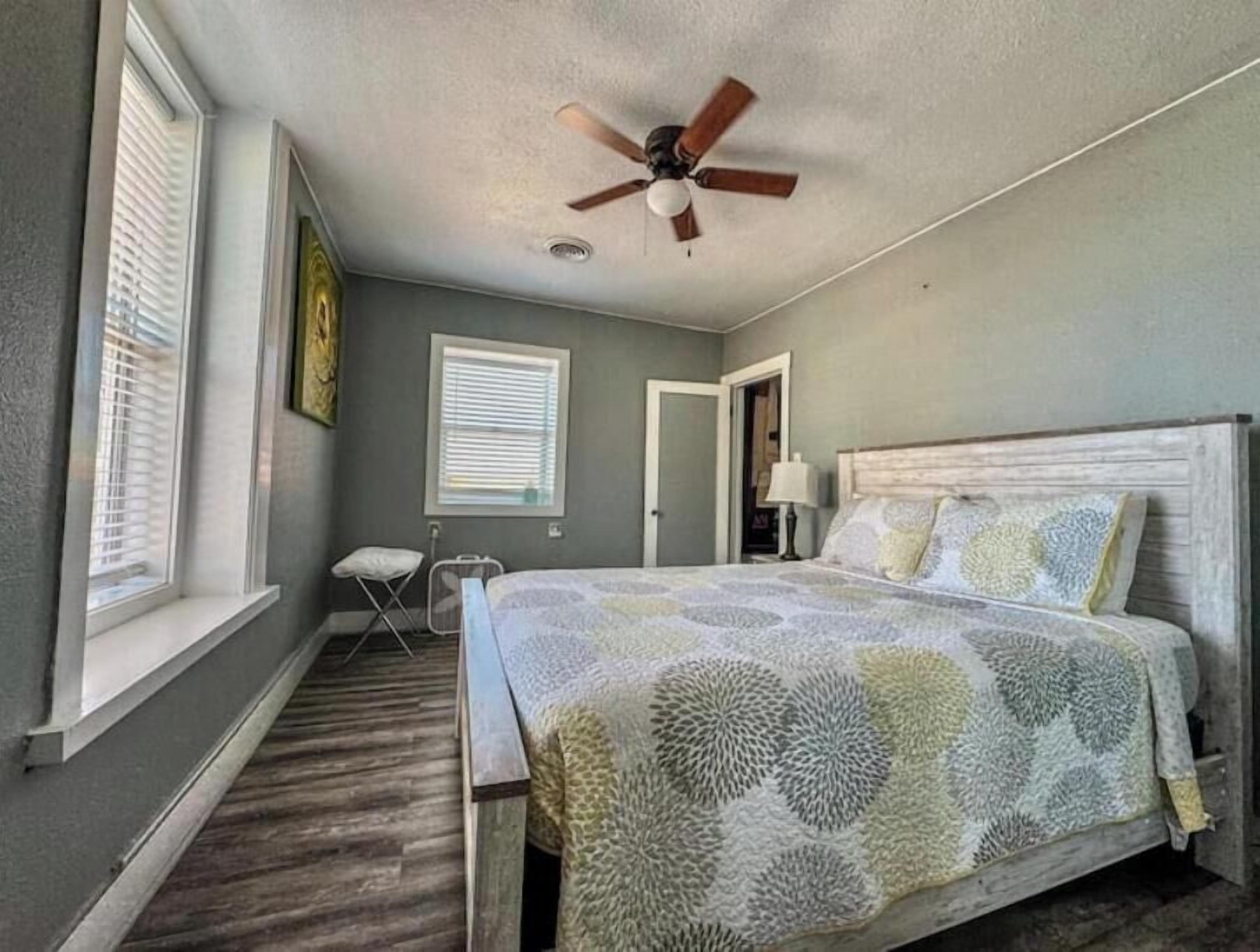 1 bedroom, WiFi, bed sheets