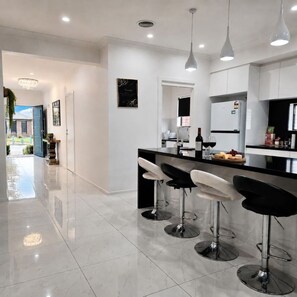 Unclassified image, 5 of 20, button - Kalbarri Lux Family Retreat (Shepparton North)
