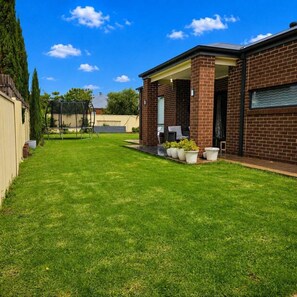 Unclassified image, 3 of 20, button - Kalbarri Lux Family Retreat (Shepparton North)