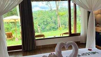 Double Room, Balcony, Garden View | In-room safe