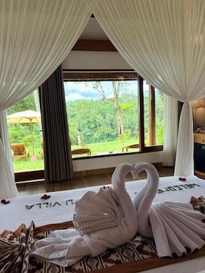 Double Room, Balcony, Garden View | In-room safe - Wana Ayu Jelijih Villa (Gianyar)