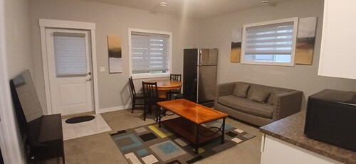Spacious 2 bedroom for short term and long term stay.