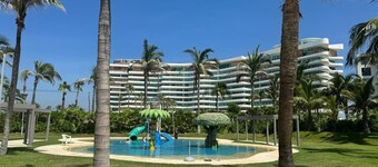 DEPA C PRIVATE BEACH/ACAPULCO DIAMANTE/8 GUESTS/7 POOLS/PETS/LA ISLA R