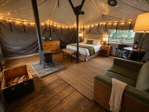 Room - HFF Farm Glamping Resort — 140 Acres of Alberta Beach Adventure (Alberta Beach)