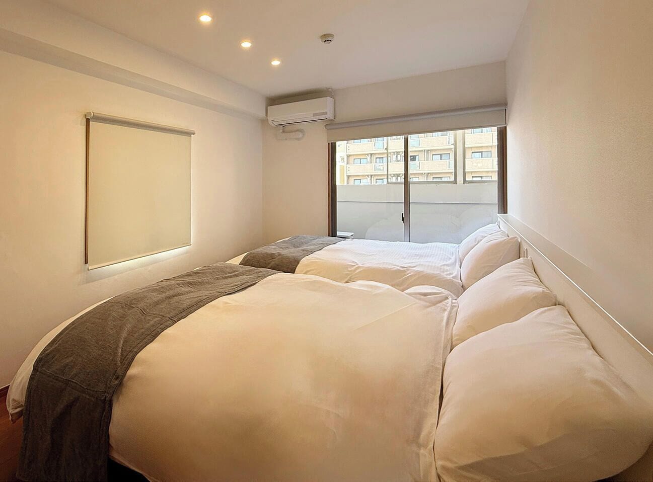 Standard Apartment (401) | Laptop workspace, iron/ironing board, WiFi (free)