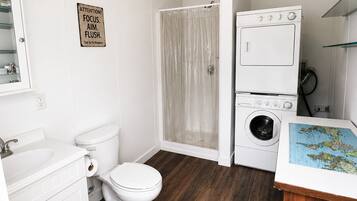 Douche, savon, papier toilette