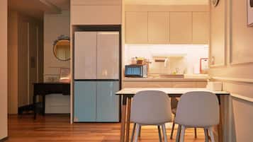 Romantic Apartment, City View | Dining