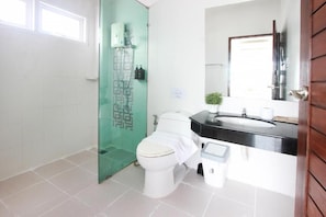 Superior Double Room, Balcony, Hill View | Bathroom | Hair dryer, slippers, towels, soap - The Zen Suites (Rawai)