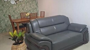Unclassified image, 4 of 19, button - Enjoy a stylish experience at this centrally located place.

 (Willemstad)