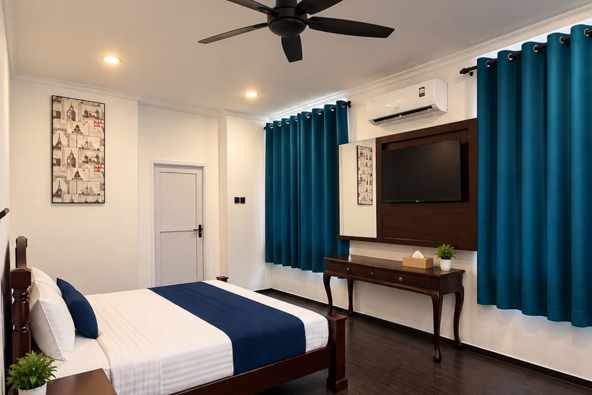 Double Room | Desk, laptop workspace, iron/ironing board, free WiFi