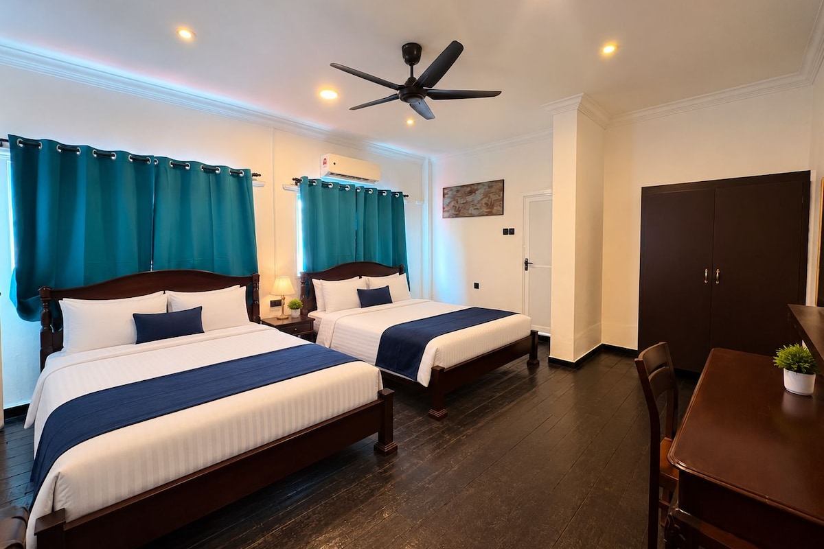 Family Room | Desk, laptop workspace, iron/ironing board, free WiFi