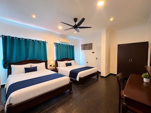 Family Room | Desk, laptop workspace, iron/ironing board, free WiFi - Hotel & Recreation Apsara Bukit Residen (Kuala Lipis)
