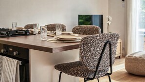 Unclassified image, 4 of 17, button - Cozy home in Oud Gastel with WiFi (Oud Gastel)