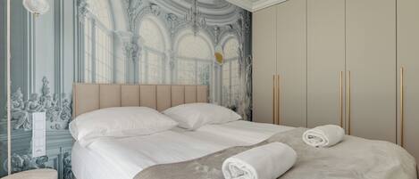 Deluxe Apartment | Iron/ironing board, free WiFi