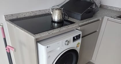 2-bedroom apartment at pho nimit with AC