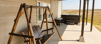 Ultimate Family Getaway - Hot Tub • Gym • Game Room • Amazing Views