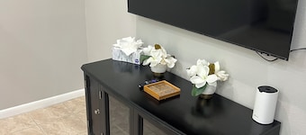 Peaceful 1-bedroom apartment with AC in lovely Conroe