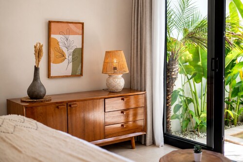 Villa Luli Balangan 2-bedroom with Private Pool, CoWork for surfer and family