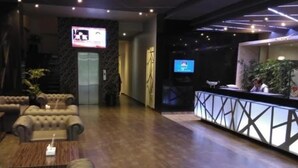 Lobby - West Inn Hotel (Faisalabad)