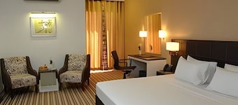 West Inn Hotel