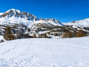 A snowy mountain landscape with a clear sky. - Bright 2-room apartment – Downtown Vars Les Claux, ski-in/ski-out (Vars les claux)
