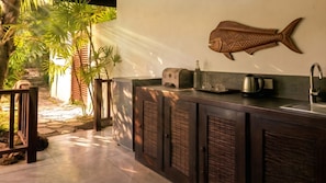 Vila romântica, piscina particular | Cozinha privada | Frigobar, chaleira elétrica