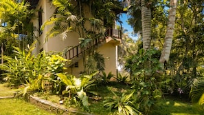 Deluxe Double Room, Garden View