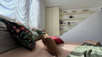 2 bedrooms, desk, iron/ironing board, WiFi (free)