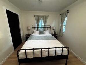 1 Schlafzimmer, Bügeleisen/Bügelbrett, kostenloses WLAN, Bettwäsche