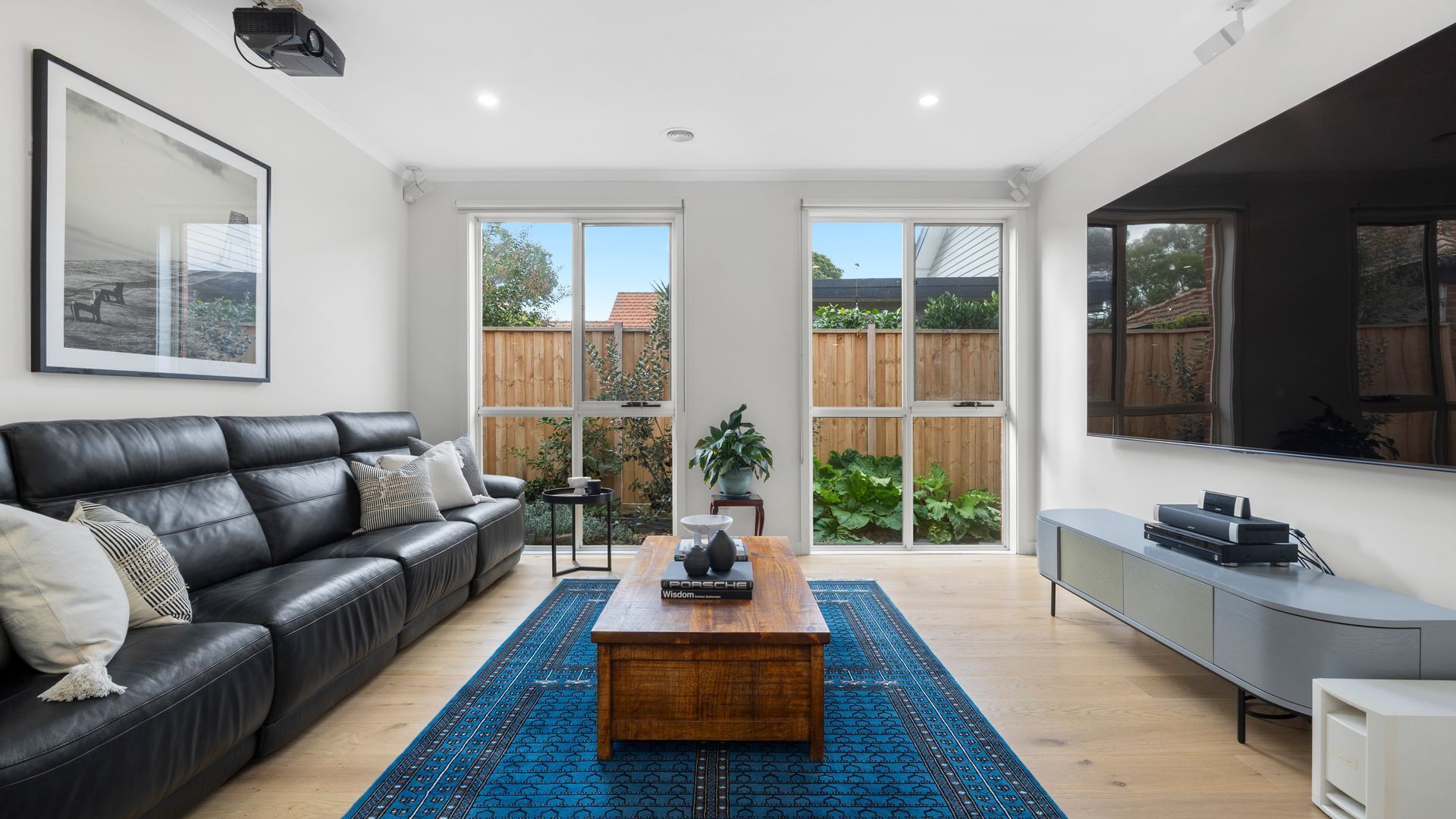 Parkdale Luxe | Pool, Walk To Beach & Shops - Notting Hill