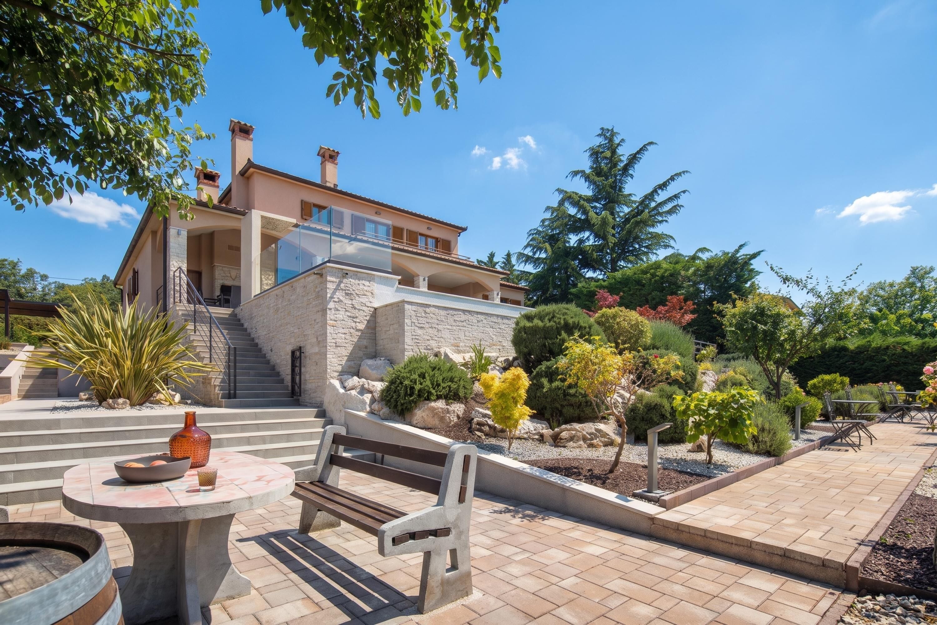 Family Villa, 4 Bedrooms, Balcony (Villa Terra) | Outdoor dining