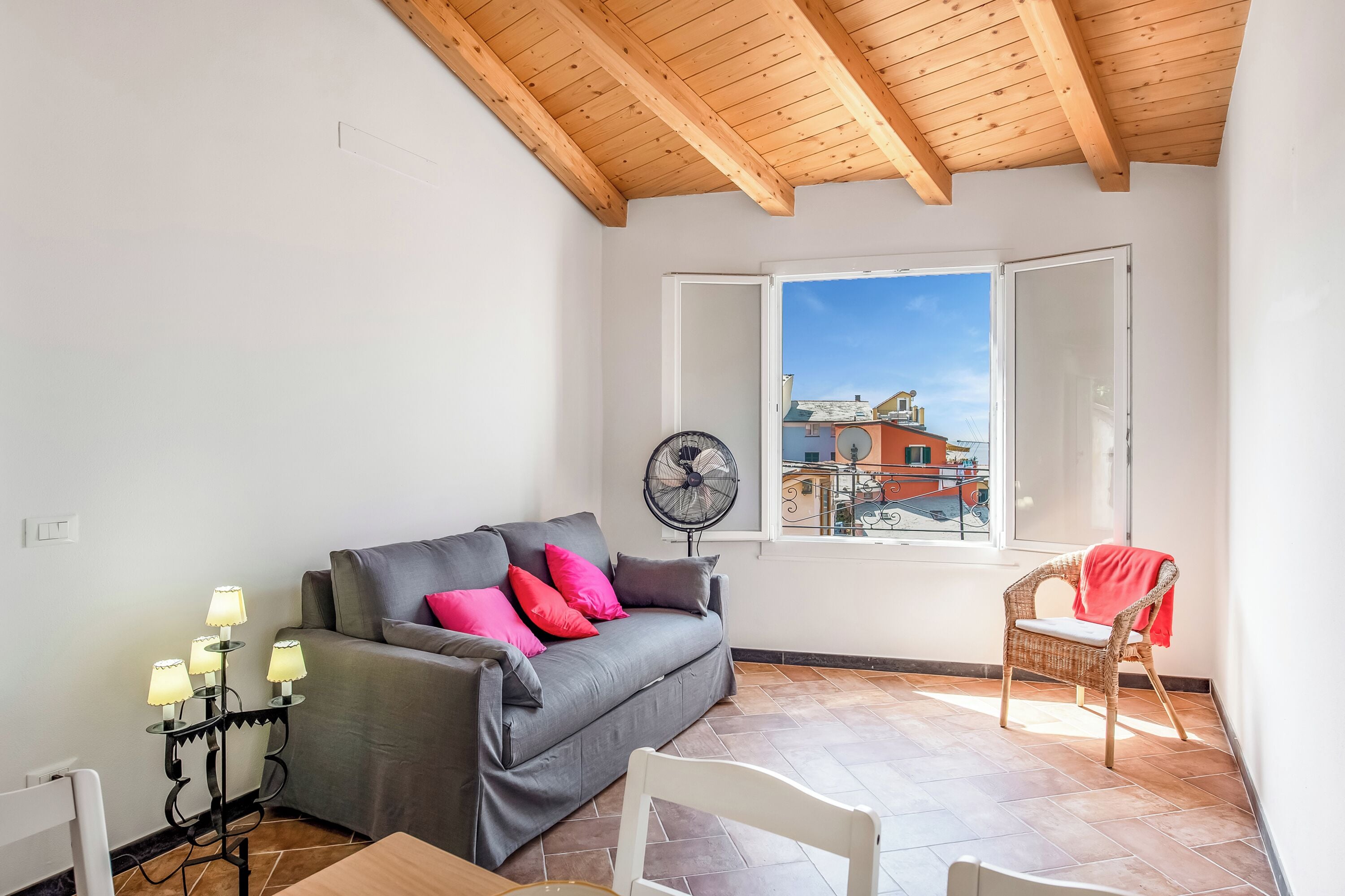 Departamento estándar, 2 habitaciones (High Roof Apartment) | Área de sala de estar