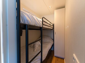 2 bedrooms, Internet