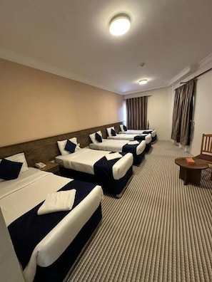 Minibar, desk, free WiFi, bed sheets - Retaj Hotel (Makkah)