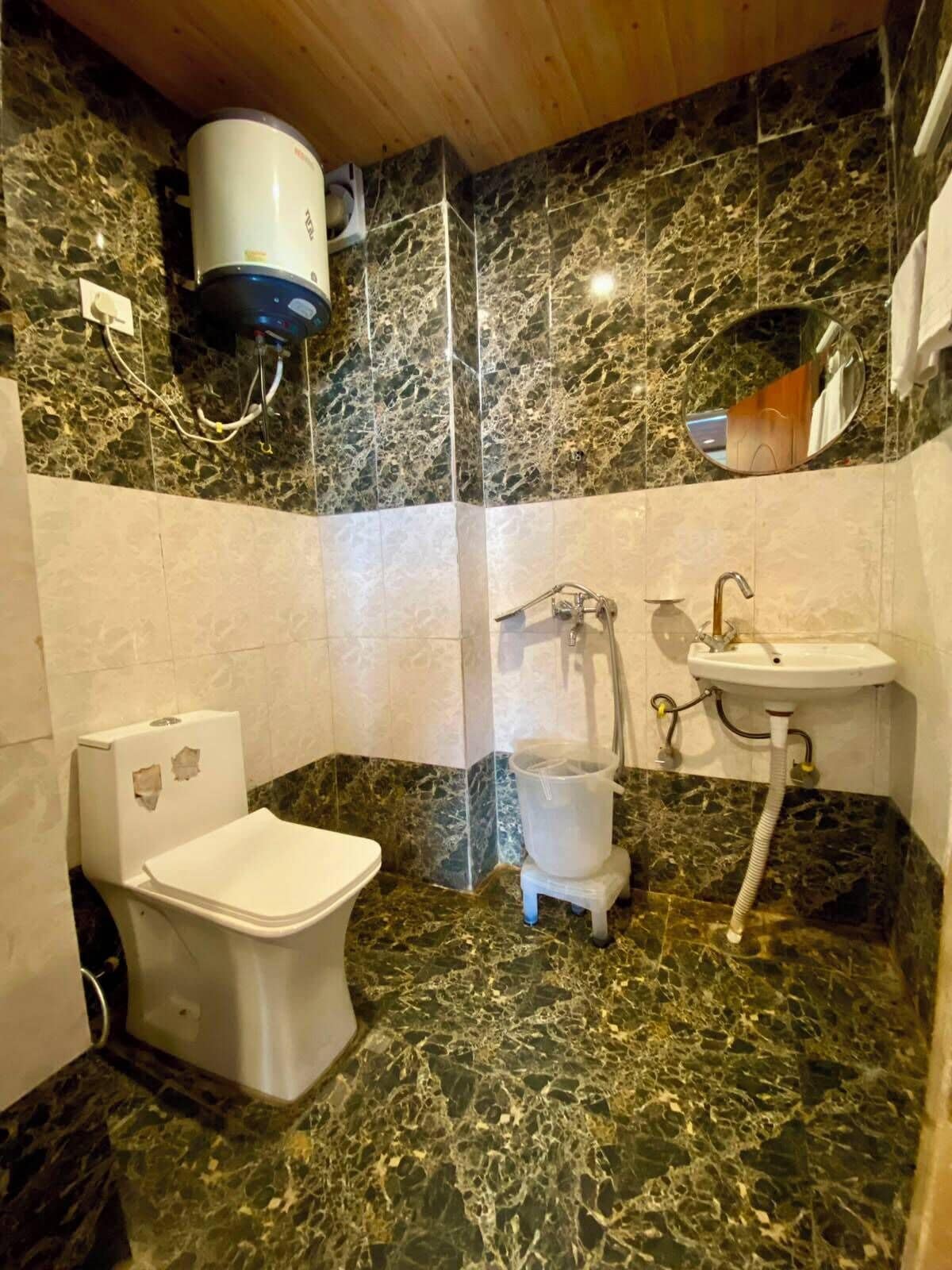 Habitación estándar, vista a la colina | Baño