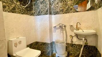 Habitación estándar, vista a la colina | Baño