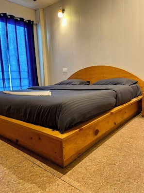 Standardzimmer, Hügelblick
