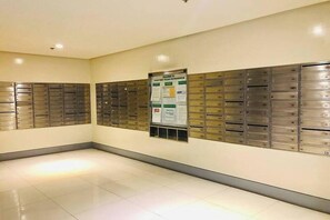 Imej tidak diklasifikasikan, 4 daripada 53, butang