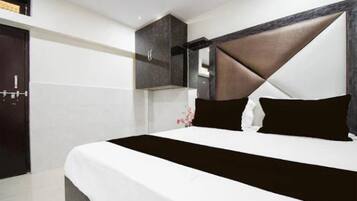 Free WiFi, bed sheets