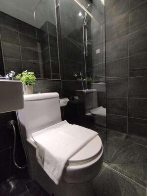 Bathroom - Swing & Pillows @ CIQ Johor Bahru (Johor Bahru)