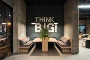 Interior - ENZO Privé | Go Living & Suites Loft - Luxury Stay in the Heart of El Poblado (Medellín)