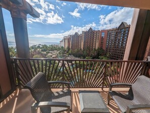 Property grounds - Ko Olina | Couples Disney Retreat | Lagoon + Pool (Kapolei)