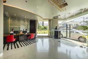 Lobby - The Vaishno Devi Sarovar Portico Katra (Reasi)