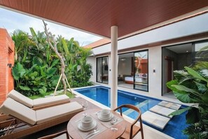 Ảnh chưa phân loại, 3 trong số 102 ảnh, nút