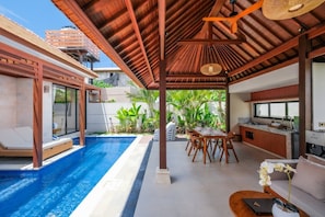 Outdoor dining - Three Brothers Villas and Suite Munggu (Cemagi)