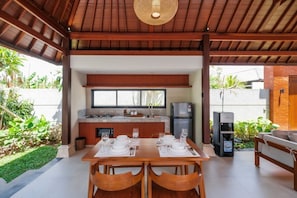 Private kitchen - Three Brothers Villas and Suite Munggu (Cemagi)